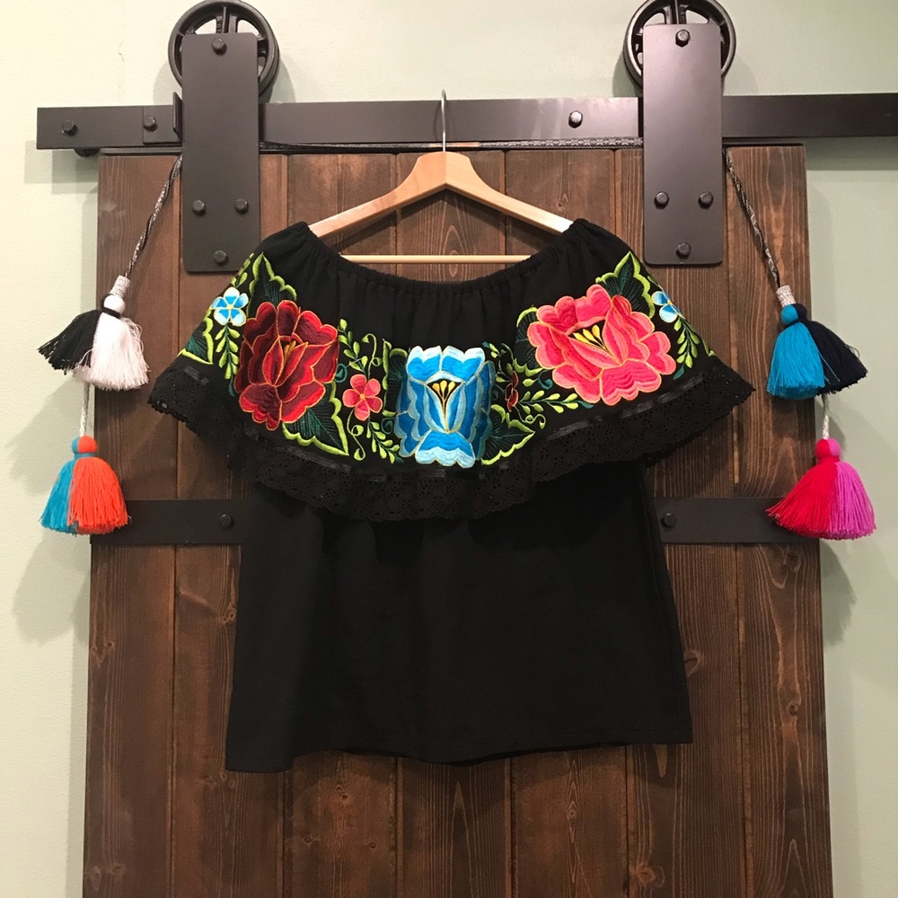 Off the Shoulder Floral Embroidered Mexican Top